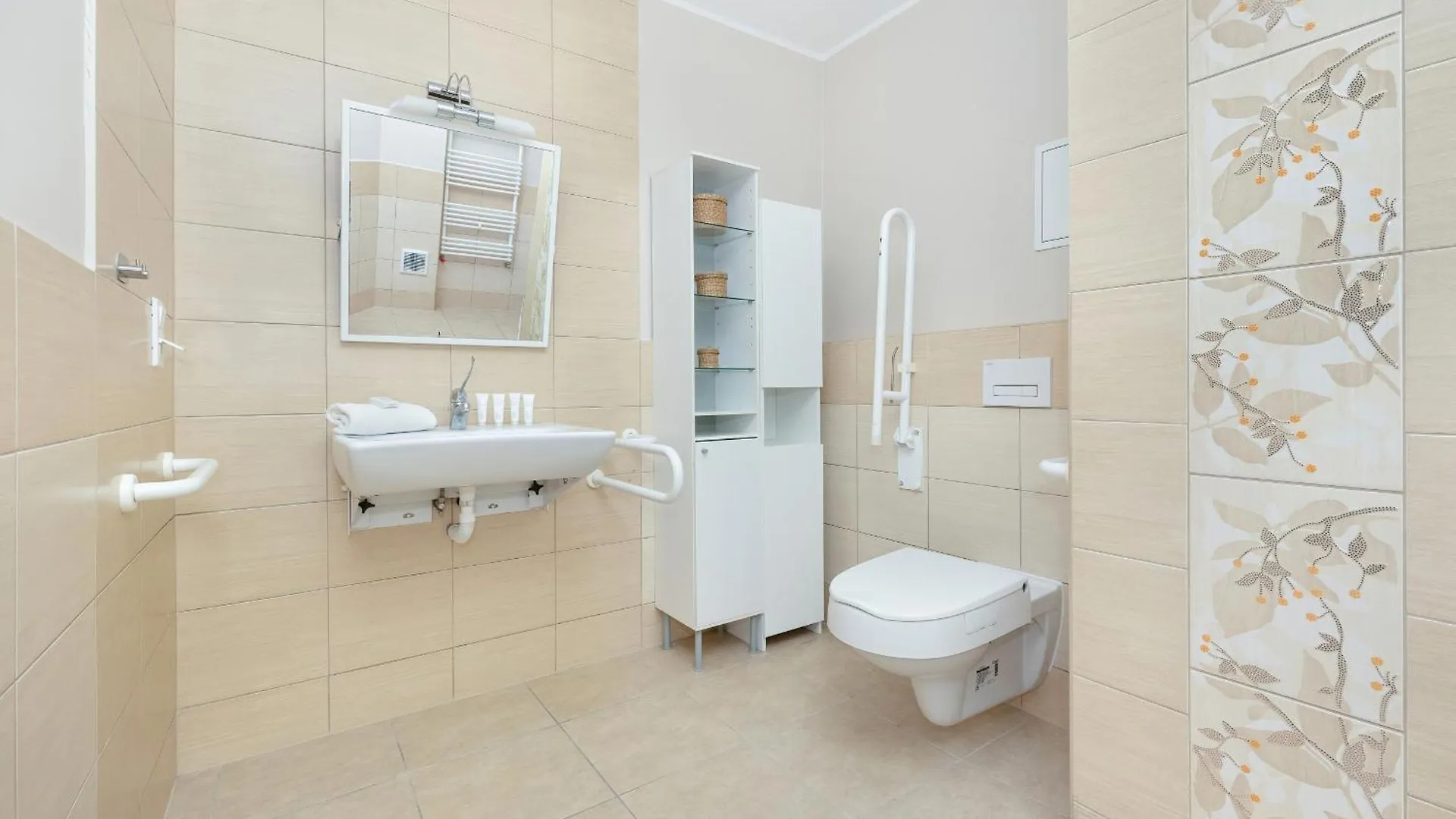 Elegancki & Rodzinny Apartament W Kolobrzegu By Noclegi Renters 0*, Kolobrzeg